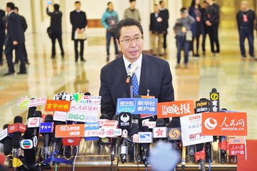 【中央】国家知识产权局局长申长雨：去年专利质押融资额超720亿，同比增65%